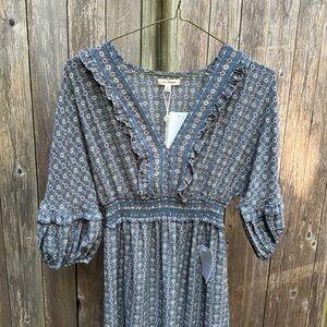 Max Studio print dress with tiered skirt & full sleeves